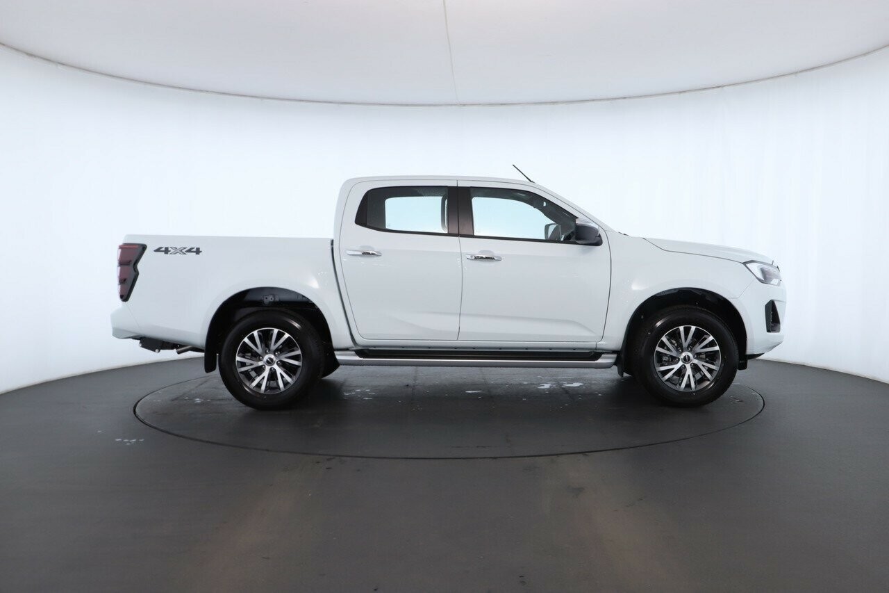 Isuzu D-max image 2