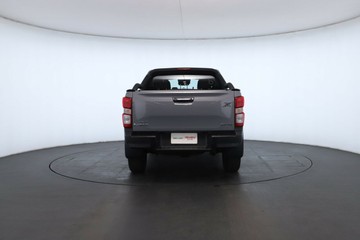 https://vehicle-cdn.autoleague.cloud/30352_950810282_13.jpg