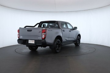 https://vehicle-cdn.autoleague.cloud/30352_950810282_16.jpg