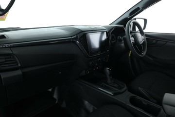 https://vehicle-cdn.autoleague.cloud/30352_950810282_28.jpg