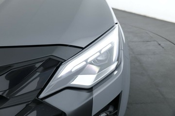 https://vehicle-cdn.autoleague.cloud/30352_950810282_8.jpg