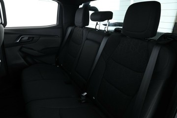 https://vehicle-cdn.autoleague.cloud/30352_950810288_32.jpg