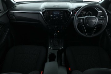 https://vehicle-cdn.autoleague.cloud/30352_950810288_35.jpg
