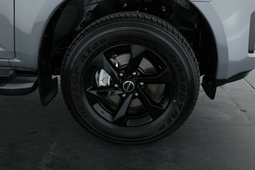 https://vehicle-cdn.autoleague.cloud/30352_950810288_4.jpg