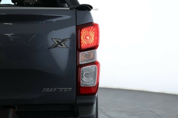 https://vehicle-cdn.autoleague.cloud/30352_950810358_14.jpg