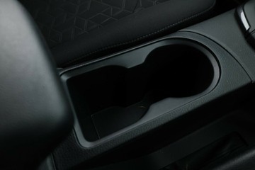 https://vehicle-cdn.autoleague.cloud/30352_950810358_28.jpg