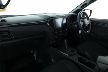 https://vehicle-cdn.autoleague.cloud/30352_950810358_31.jpg