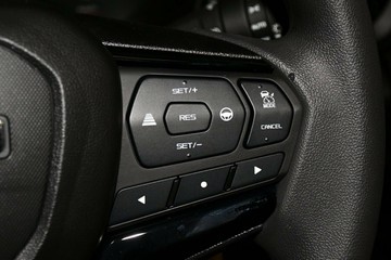 https://vehicle-cdn.autoleague.cloud/30352_950810384_13.jpg