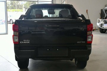 https://vehicle-cdn.autoleague.cloud/30352_950810384_18.jpg