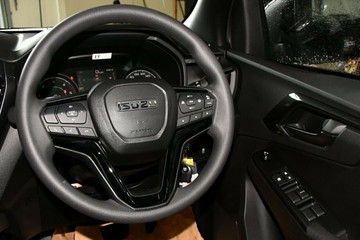 https://vehicle-cdn.autoleague.cloud/30352_950810384_7.jpg