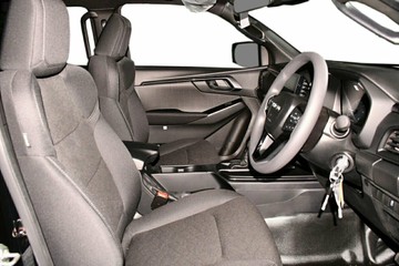 https://vehicle-cdn.autoleague.cloud/30352_950810384_9.jpg