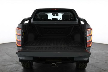 https://vehicle-cdn.autoleague.cloud/30352_950810468_15.jpg