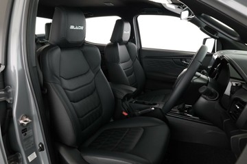 https://vehicle-cdn.autoleague.cloud/30352_950810468_18.jpg