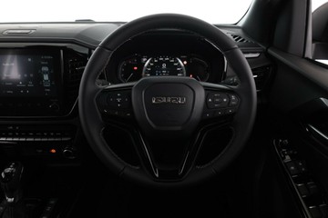 https://vehicle-cdn.autoleague.cloud/30352_950810468_20.jpg