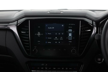 https://vehicle-cdn.autoleague.cloud/30352_950810468_23.jpg