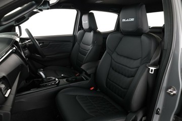 https://vehicle-cdn.autoleague.cloud/30352_950810468_30.jpg