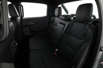 https://vehicle-cdn.autoleague.cloud/30352_950810468_32.jpg