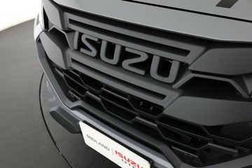 https://vehicle-cdn.autoleague.cloud/30352_950810468_7.jpg