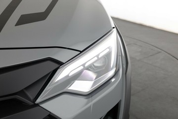 https://vehicle-cdn.autoleague.cloud/30352_950810468_8.jpg