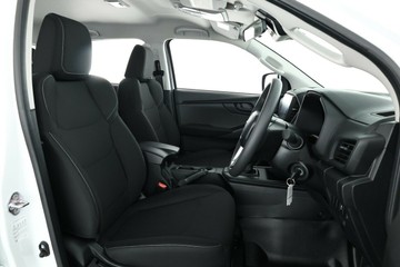 https://vehicle-cdn.autoleague.cloud/30352_950969080_19.jpg
