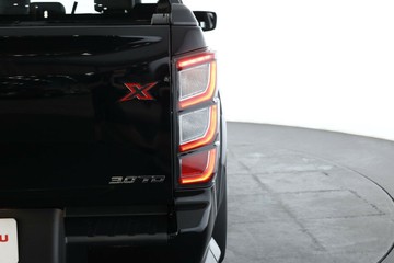 https://vehicle-cdn.autoleague.cloud/30352_950969621_15.jpg