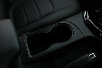 https://vehicle-cdn.autoleague.cloud/30352_950969621_27.jpg