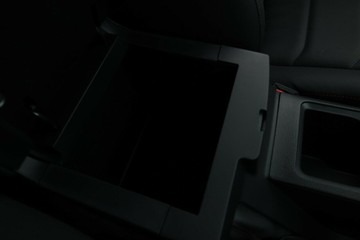https://vehicle-cdn.autoleague.cloud/30352_950969621_28.jpg