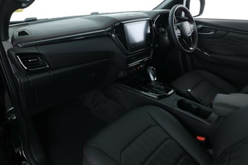 https://vehicle-cdn.autoleague.cloud/30352_950969621_30.jpg