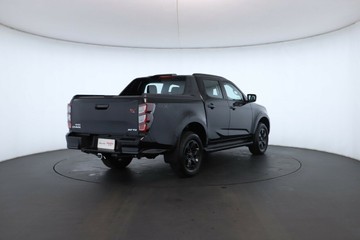 https://vehicle-cdn.autoleague.cloud/30352_950969640_16.jpg