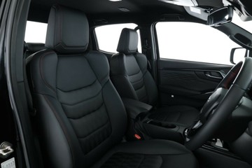 https://vehicle-cdn.autoleague.cloud/30352_950969640_18.jpg