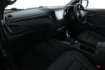 https://vehicle-cdn.autoleague.cloud/30352_950969640_31.jpg