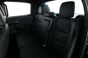https://vehicle-cdn.autoleague.cloud/30352_950969640_32.jpg