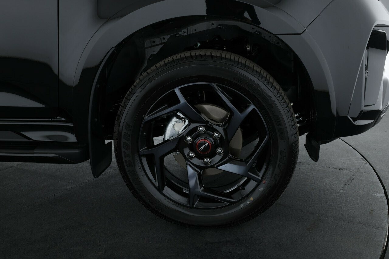 Isuzu Mu-x image 3