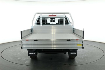 https://vehicle-cdn.autoleague.cloud/30352_951036399_14.jpg