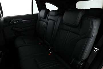 https://vehicle-cdn.autoleague.cloud/30352_951038642_34.jpg