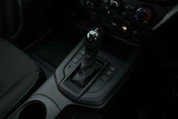 https://vehicle-cdn.autoleague.cloud/30352_960006765_27.jpg