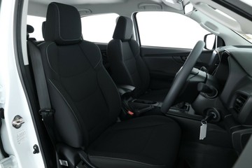 https://vehicle-cdn.autoleague.cloud/30352_960006874_18.jpg