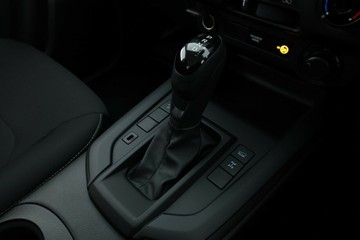 https://vehicle-cdn.autoleague.cloud/30352_960006874_26.jpg