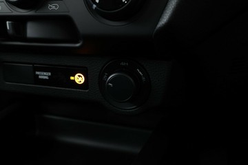 https://vehicle-cdn.autoleague.cloud/30352_960006874_27.jpg