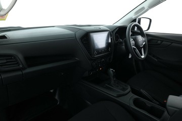 https://vehicle-cdn.autoleague.cloud/30352_960006874_31.jpg