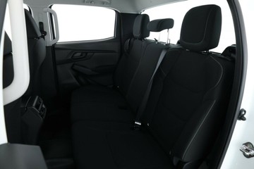 https://vehicle-cdn.autoleague.cloud/30352_960006874_32.jpg