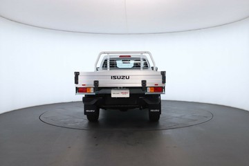 https://vehicle-cdn.autoleague.cloud/30352_960067673_13.jpg