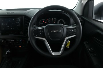 https://vehicle-cdn.autoleague.cloud/30352_960067673_20.jpg