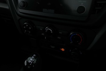 https://vehicle-cdn.autoleague.cloud/30352_960067673_26.jpg