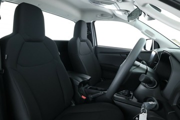 https://vehicle-cdn.autoleague.cloud/30352_960067691_20.jpg