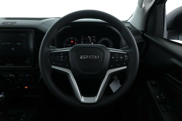 https://vehicle-cdn.autoleague.cloud/30352_960067691_23.jpg