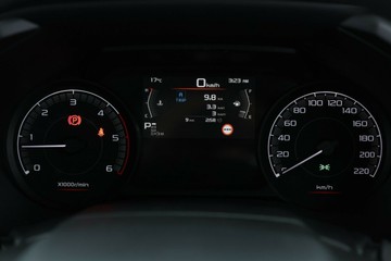 https://vehicle-cdn.autoleague.cloud/30352_960067691_24.jpg