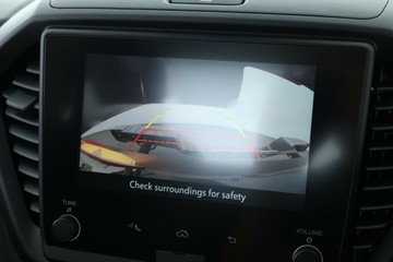 https://vehicle-cdn.autoleague.cloud/30352_960067691_29.jpg