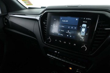 https://vehicle-cdn.autoleague.cloud/30352_960069776_23.jpg