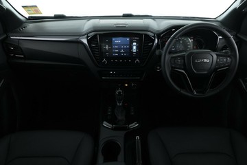 https://vehicle-cdn.autoleague.cloud/30352_960069776_35.jpg